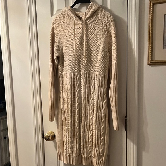 Athleta Dresses & Skirts - Athleta Cable Knit Hooded Sweater Dress